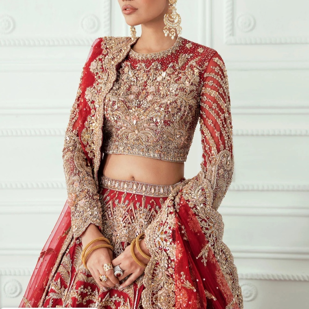 designer Pakistani wedding clothes